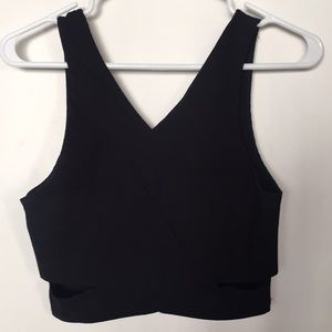 💛 Black crop top with side slits, size medium